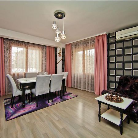 Perla 2-Bdrm In The Heart Of The City Varna Esterno foto