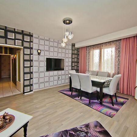 Perla 2-Bdrm In The Heart Of The City Varna Esterno foto