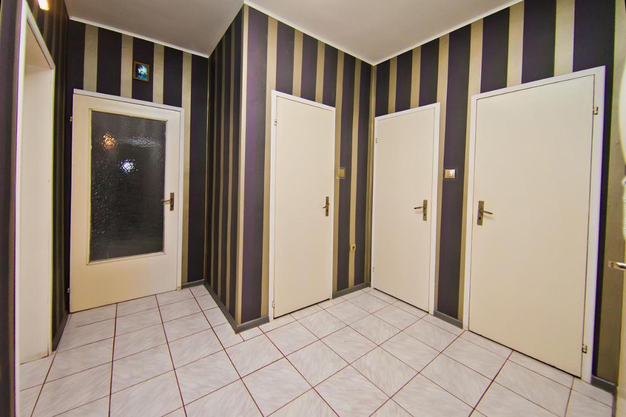 Perla 2-Bdrm In The Heart Of The City Varna Esterno foto