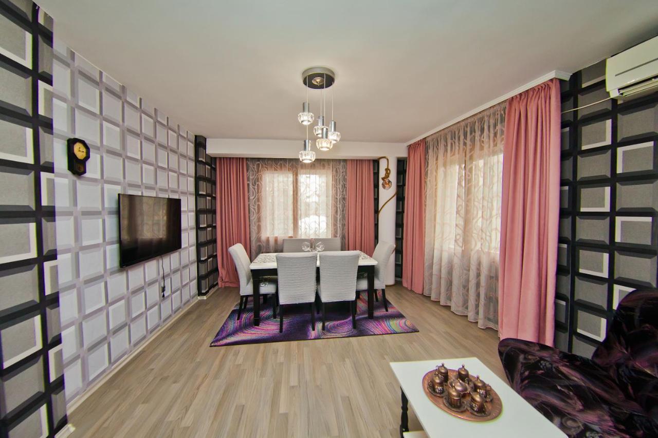 Perla 2-Bdrm In The Heart Of The City Varna Esterno foto